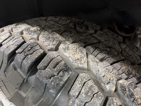 Used 2024 Chevrolet Silverado 2500 LT image 45