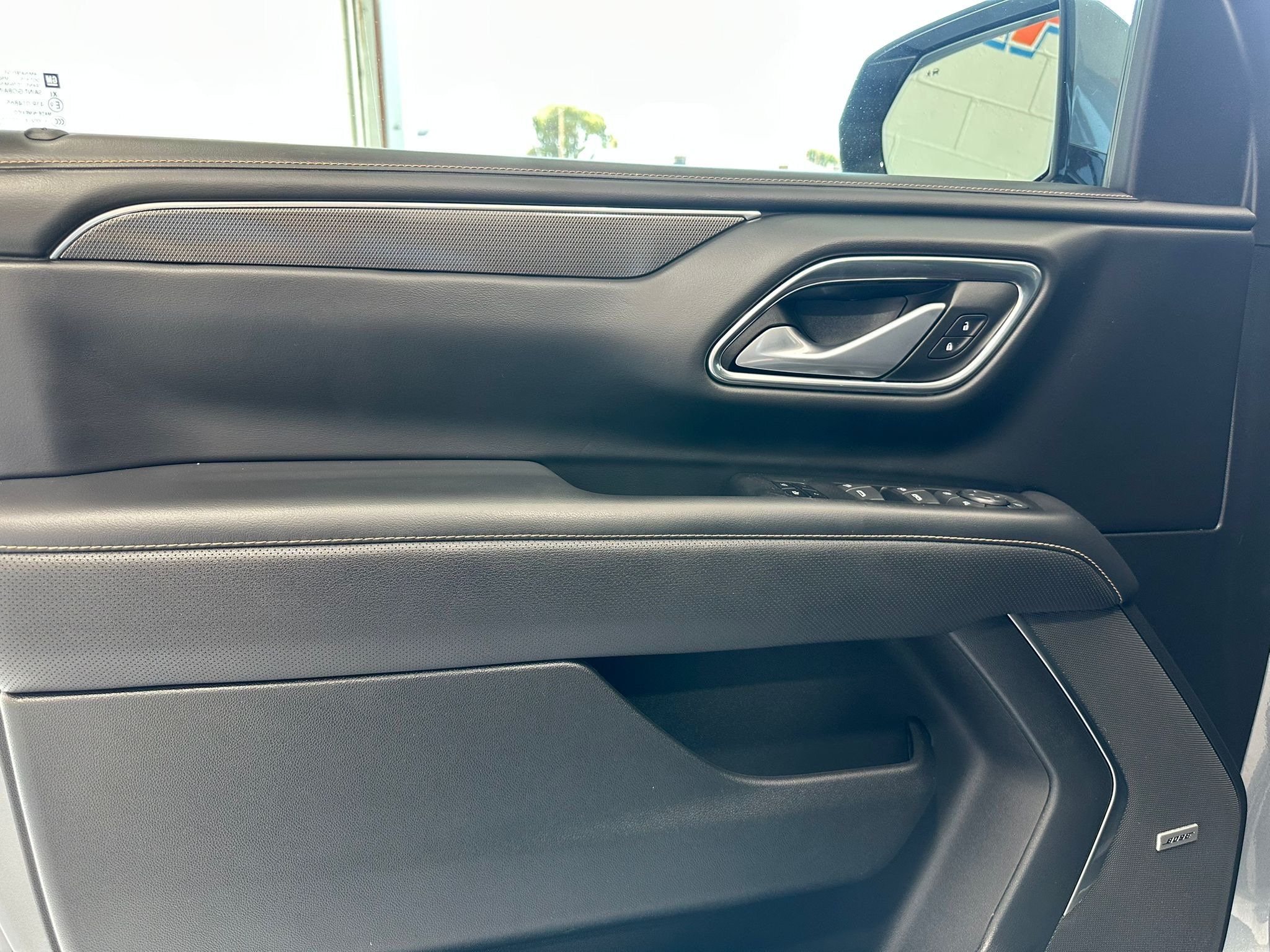 Used 2022 GMC Yukon AT4 AWD/4WD image 13