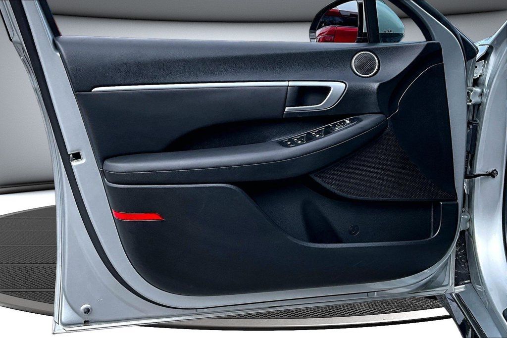 Used 2025 Hyundai Sonata SEL FWD image 20