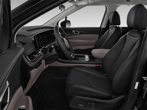 Used 2025 Kia Carnival FWD image 10