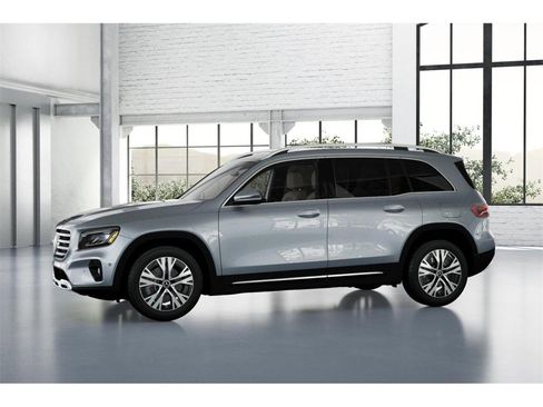 New 2026 Mercedes-Benz GLB 250 4MATIC image 36