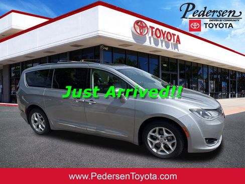 Used 2018 Chrysler Pacifica Touring-L Plus w/ Tire & Wheel Group FWD image 1
