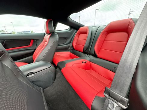 Used 2022 Ford Mustang GT Premium w/ Equipment Group 401A RWD image 19