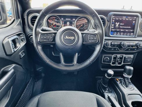 Used 2021 Jeep Wrangler Unlimited Sport AWD/4WD image 11