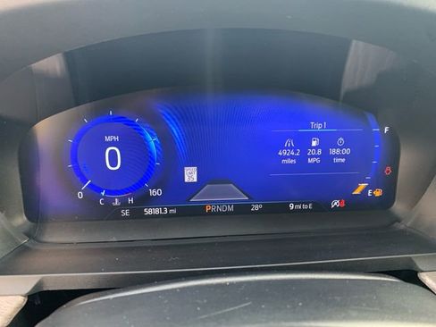 Certified 2020 Ford Explorer Platinum w/ Premium Technology Package image 29