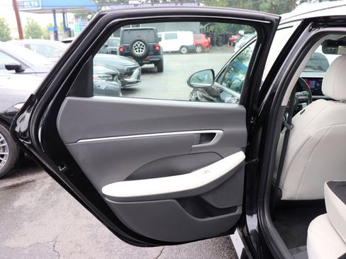 Used 2025 Hyundai Sonata SEL FWD image 24