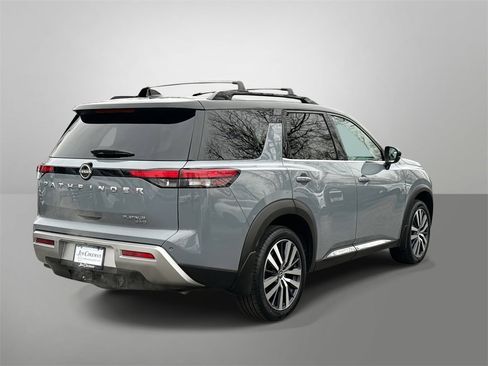 Certified 2022 Nissan Pathfinder Platinum w/ Cargo Package image 23