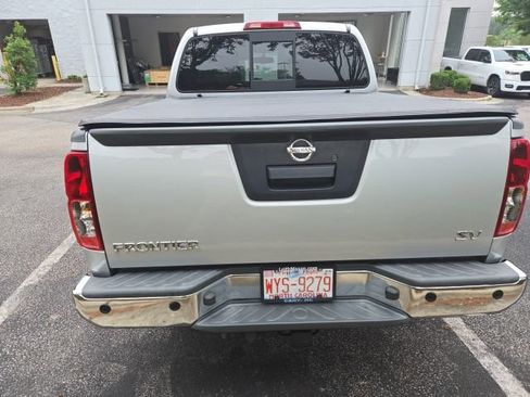 Used 2020 Nissan Frontier SV RWD image 4