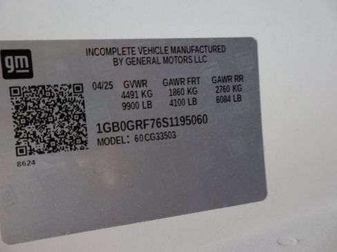 New 2025 Chevrolet Express 3500 w/ Power Convenience Package image 32