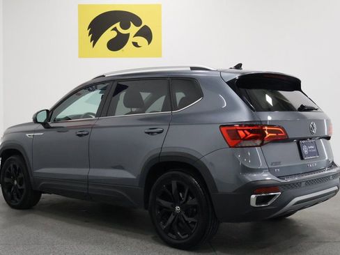 Used 2022 Volkswagen Taos SE image 9