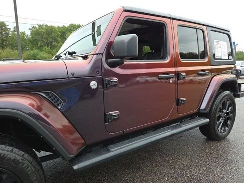 Used 2024 Jeep Wrangler Unlimited Sahara w/ Technology Group AWD/4WD image 36