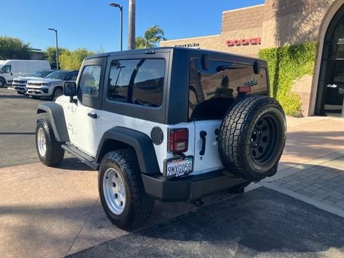 Used 2016 Jeep Wrangler Sport w/ Mopar Black Appearance Group AWD/4WD image 11
