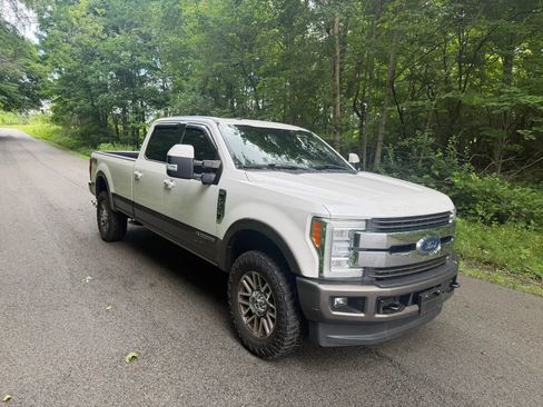 Used 2017 Ford F250 King Ranch w/ King Ranch Ultimate Package AWD/4WD image 1