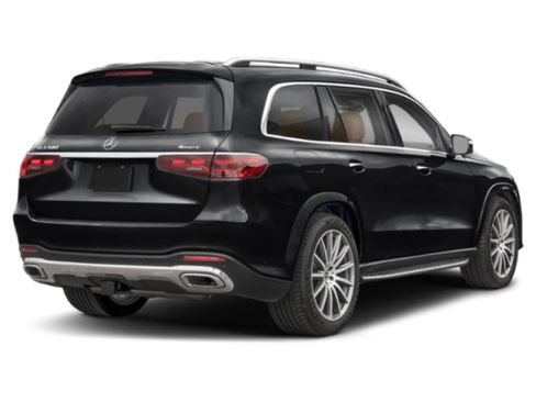 New 2026 Mercedes-Benz GLS 580 4MATIC image 2