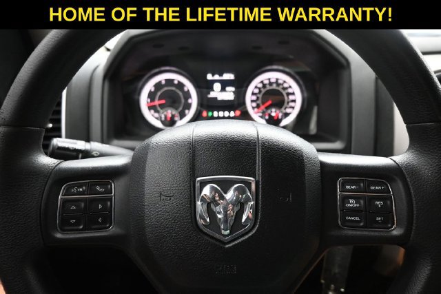 Used 2018 RAM 1500 Classic SLT AWD/4WD image 19