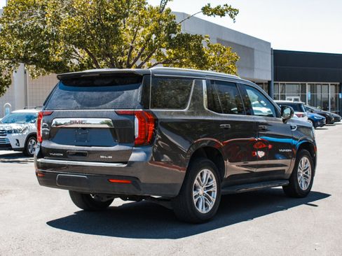 Used 2021 GMC Yukon SLE RWD image 5