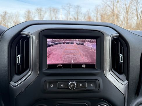 Certified 2022 Chevrolet Silverado 1500 Custom image 27