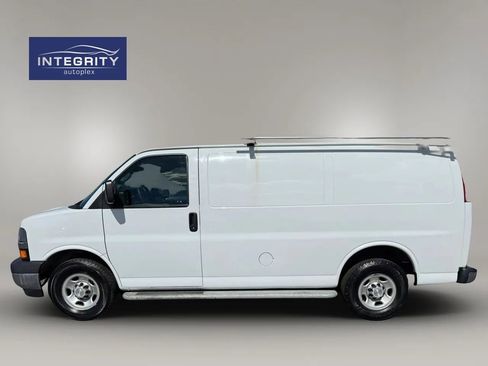 Used 2020 Chevrolet Express 2500 w/ Driver Convenience Package image 6