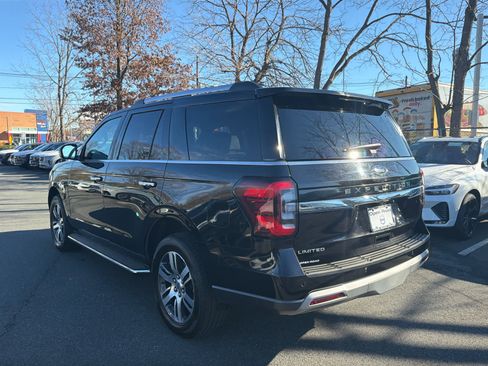 Used 2023 Ford Expedition Limited image 13