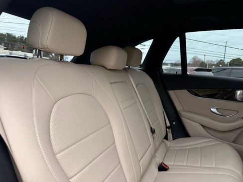 Used 2017 Mercedes-Benz GLC 300 4MATIC image 29