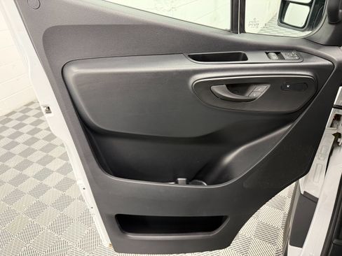 Used 2024 Mercedes-Benz Sprinter 3500 image 9