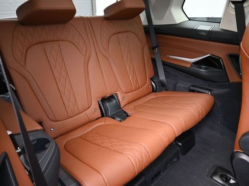 New 2026 BMW X7 xDrive40i image 32