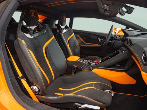 Used 2023 Lamborghini Huracan Tecnica RWD image 10