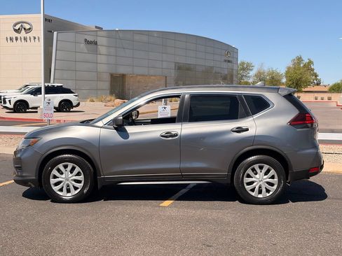 Used 2018 Nissan Rogue S FWD image 3