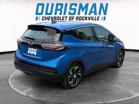 Used 2023 Chevrolet Bolt LT w/ Infotainment Package FWD image 6