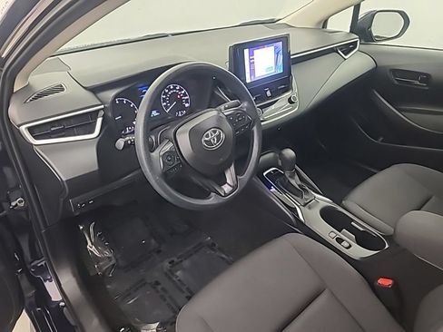 Used 2025 Toyota Corolla LE FWD image 25