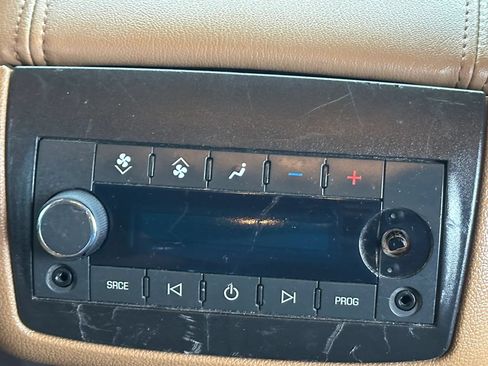 Used 2017 Buick Enclave Leather AWD/4WD image 17