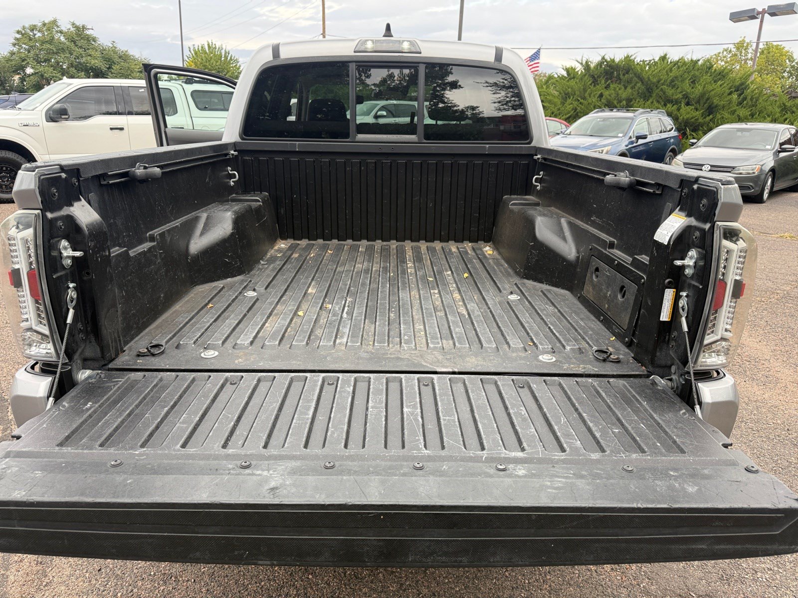 Used 2021 Toyota Tacoma SR AWD/4WD image 32