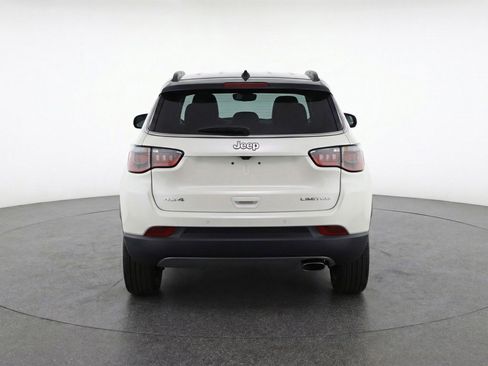 Used 2025 Jeep Compass Limited image 7