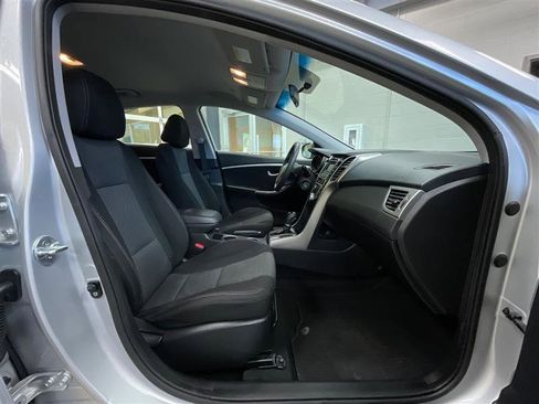 Used 2016 Hyundai Elantra GT image 25