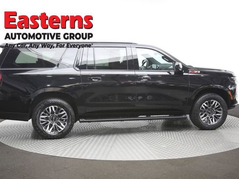 Used 2025 Chevrolet Suburban Z71 AWD/4WD image 47