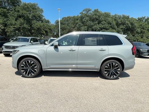 Certified 2025 Volvo XC90 T8 Plus w/ Protection Package Premier image 3