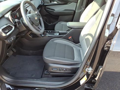 Used 2023 Chevrolet TrailBlazer LT w/ Convenience Package image 13