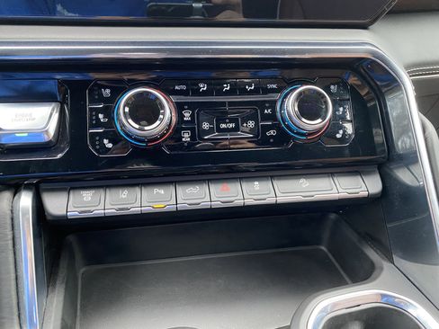 Used 2025 GMC Sierra 2500 Denali Ultimate w/ Snow Plow Prep/Camper Package image 31