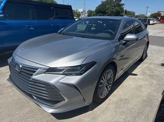 Used 2020 Toyota Avalon Limited w/ Advanced Safety Package FWD video 1