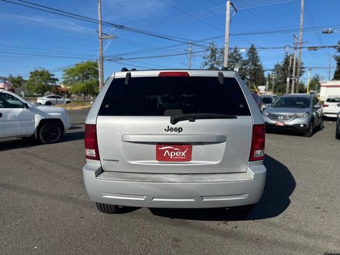 Used 2010 Jeep Grand Cherokee Laredo RWD image 7