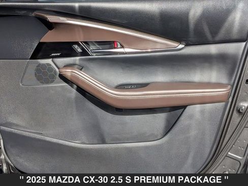Used 2025 MAZDA CX-30 AWD 2.5 S w/ Premium Package image 38