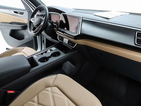 New 2026 Volkswagen Atlas Cross Sport SE image 69