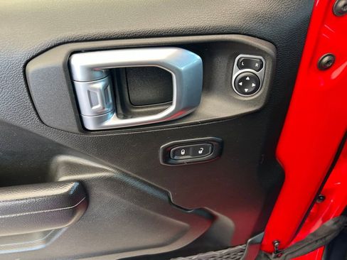 Used 2022 Jeep Gladiator Sport AWD/4WD image 27