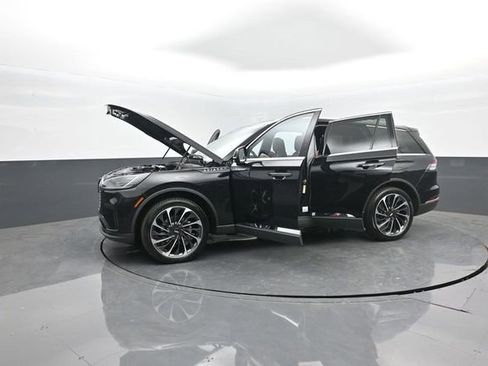 Used 2025 Lincoln Aviator Reserve w/ Equipment Group 201A AWD/4WD image 46
