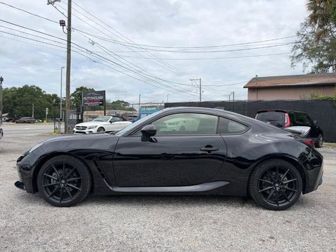 Used 2023 Toyota GR86 Premium w/ ALL Weather Mat Package (TMS) RWD image 9