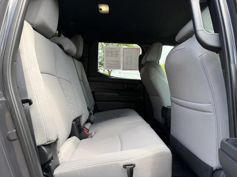 Certified 2025 Toyota Tacoma SR5 AWD/4WD image 18