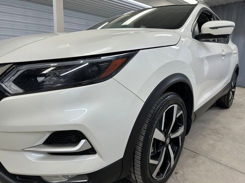 Used 2021 Nissan Rogue Sport SL w/ Premium Package image 35