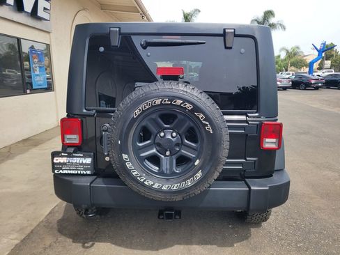 Used 2017 Jeep Wrangler Unlimited Sport w/ Connectivity Group image 10