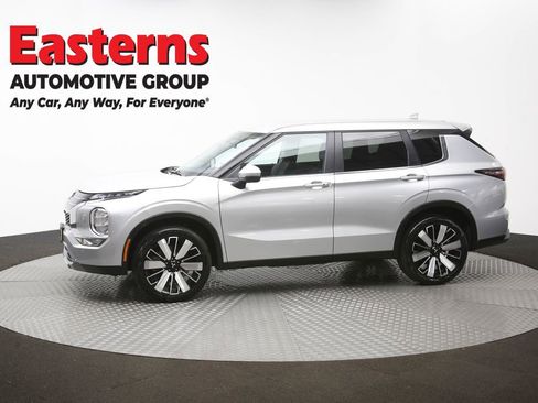 Used 2025 Mitsubishi Outlander SE AWD/4WD image 60