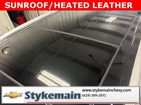 Used 2016 Nissan Murano Platinum w/ Platinum Technology Package image 2